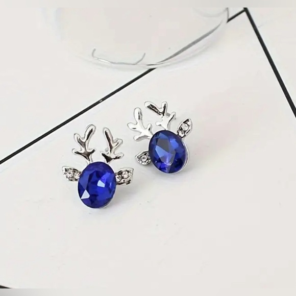🎁 Reindeer Earrings, blue, NWT - Picture 2 of 3